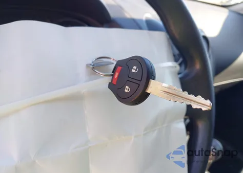 2013 Nissan Rogue S z USA, uszkodzony, nr VIN JN8AS5MT8DW553471